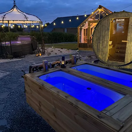 Verriere Insolite Avec Jacuzzi Et Sauna Роскошный шатер